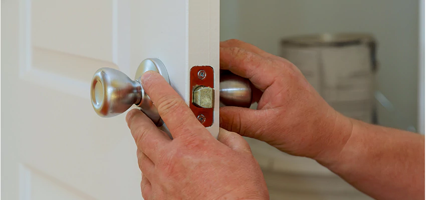 AAA Locksmiths For lock Replacement in Glendale, California