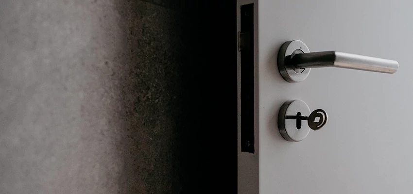 Front Door Handle Repair And Installation in Glendale, CA